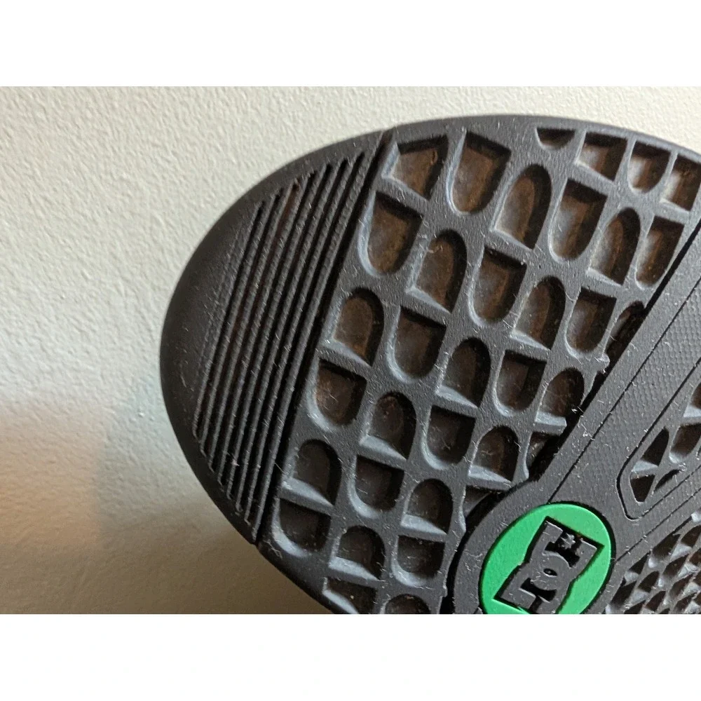 DC Shoes x Star Wars Versatile Luke Skywalker Black Green Skate Shoes ADYS200071